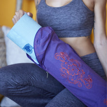 Load image into Gallery viewer, Embroidered Cargo Mat Bag