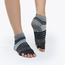 Load image into Gallery viewer, Toeless Yoga Socks
